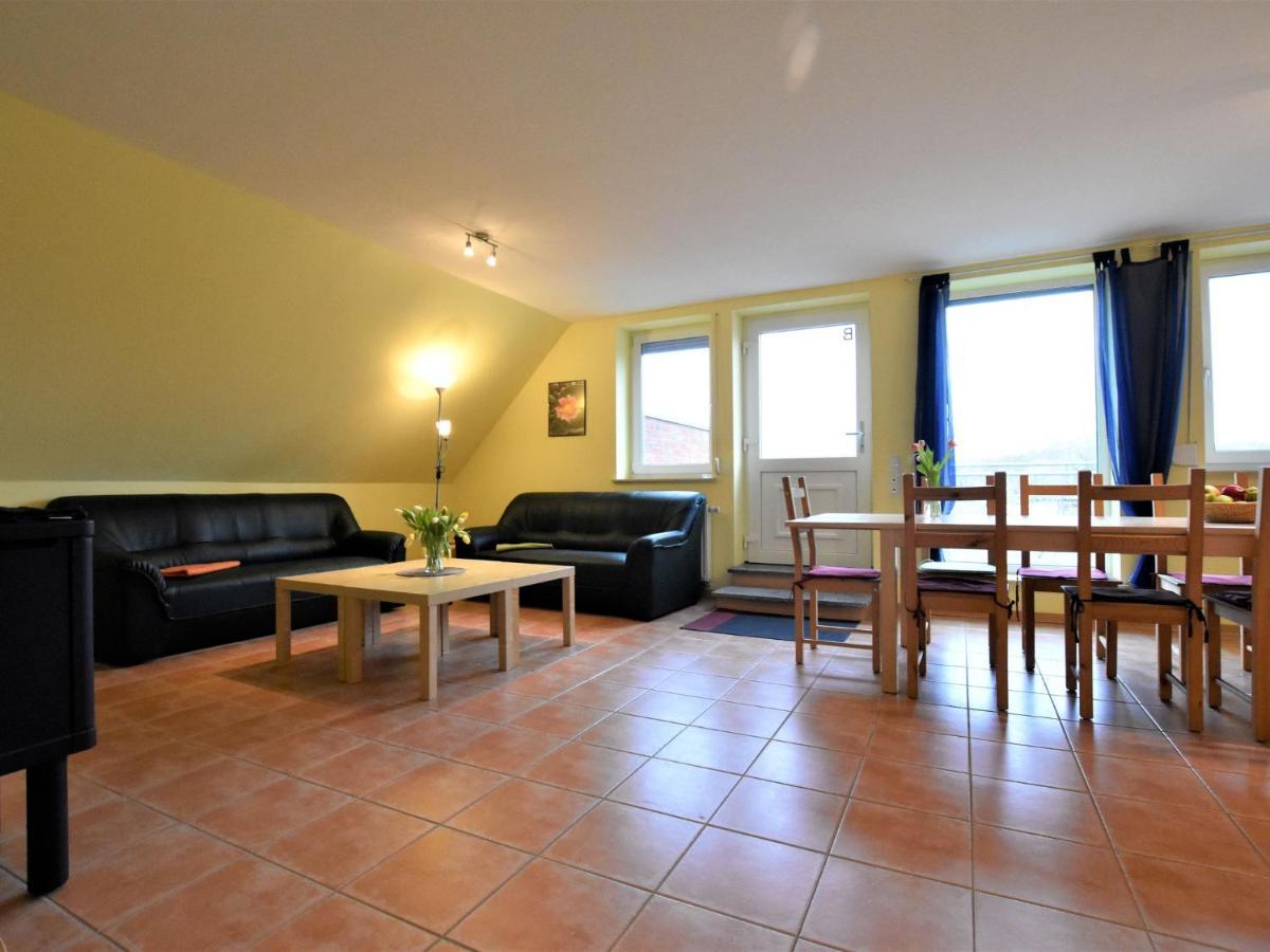 5-Bedroom Holiday Home In Zierow With Garden Oda fotoğraf